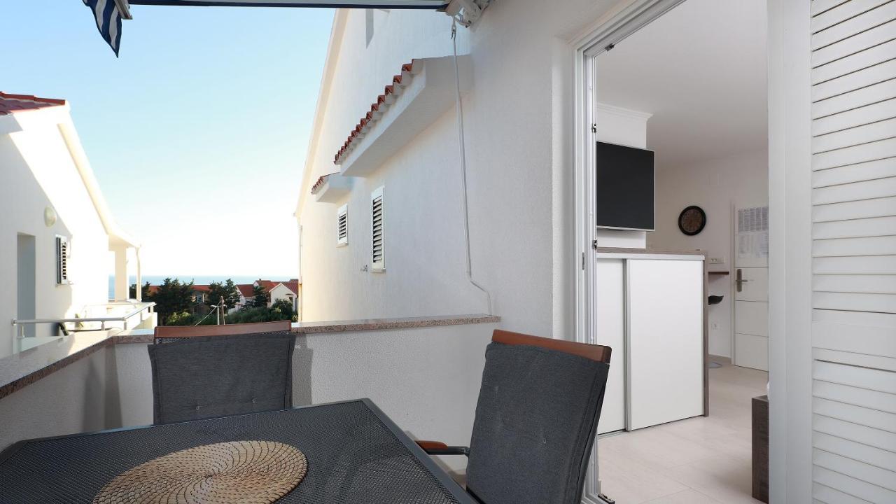 Apartment Vegas Novalja Exterior photo